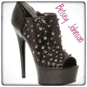 Betsey Johnson STUDDLEE black stiletto peep bootie